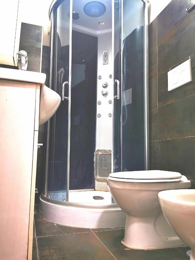 Cinema House 2 Bed and breakfast
